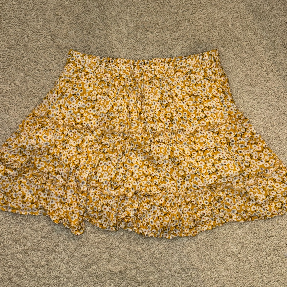 Daisy Print Mini Skirt in Yellow